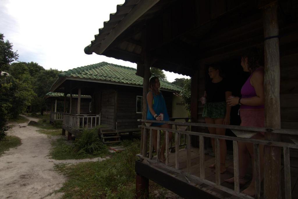 Mad Monkey Koh Rong Samloem Hostel Koh Rong Sanloem Εξωτερικό φωτογραφία